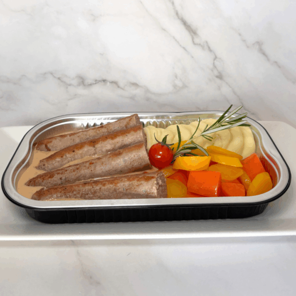 WEINZOSSIS À LA MOUTARDE À L'ANCIENNE, PURÉE MAISON, DUO DE CAROTTES