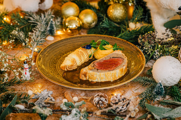 Traditionnel filet de boeuf en croûte